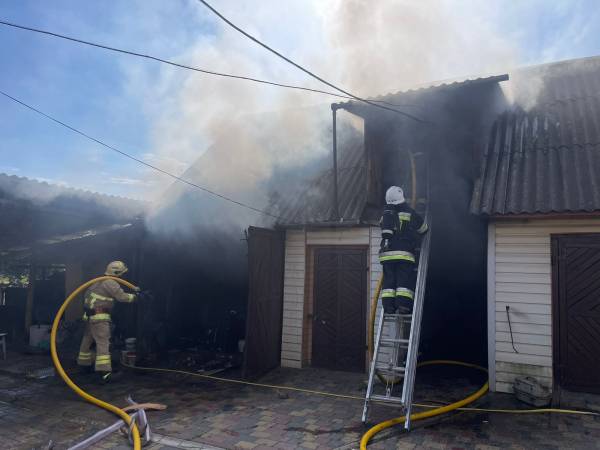 На Дубенщині вогнеборці ліквідували пожежу у приватному господарстві - INFBusiness