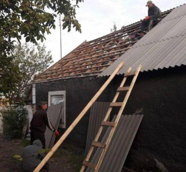 Волонтери з Рівненщини продовжують відбудовувати будинки херсонців - INFBusiness