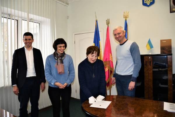 Митники передали музею в Кропивницькому золоту монету ХІХ століття - INFBusiness