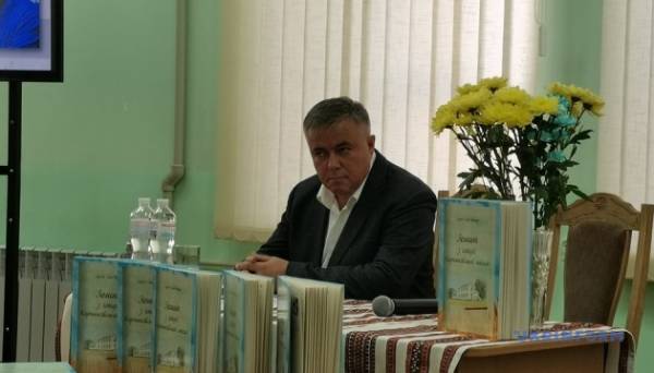 Укрінформівець Сай-Боднар у Вінниці презентував книгу «Зошит з історії Каришківської школи» - INFBusiness