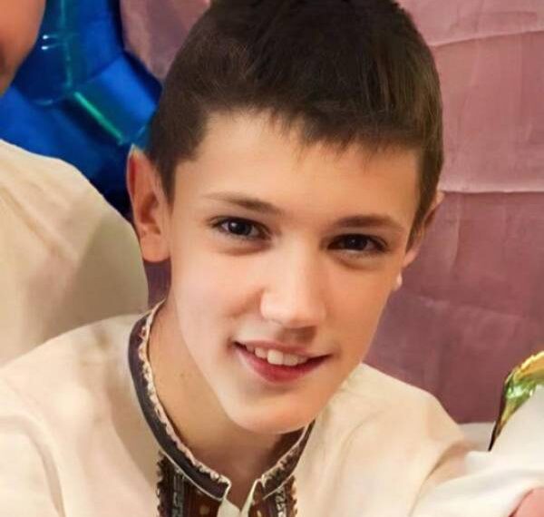 Поліцейські та рідні розшукують зниклого неповнолітнього жителя Рівненського району