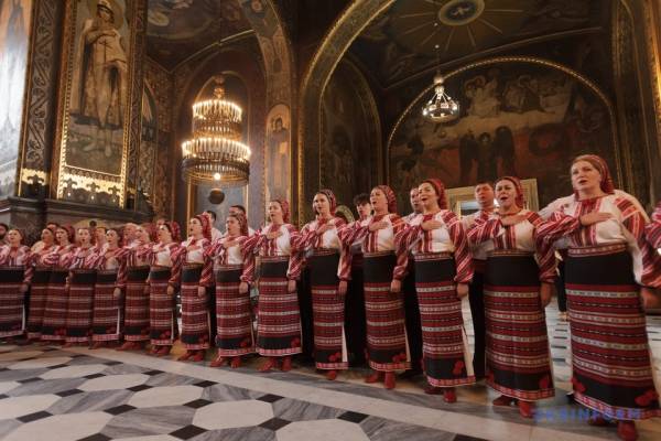 У Києві освятили антивоєнний витвір сучасного мистецтва «Нескорена Україна» - INFBusiness