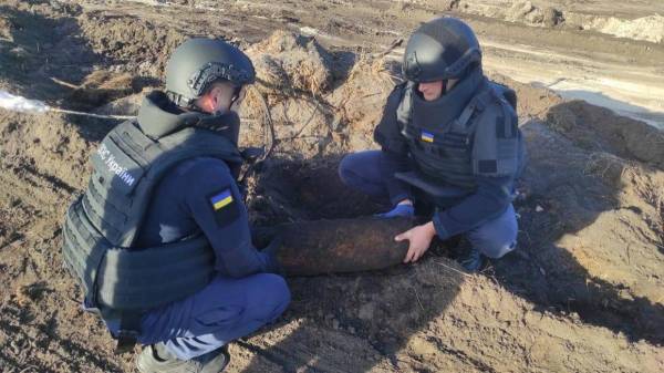 На Дубенщині сапери ДСНС знищили чотири авіабомби та один артснаряд - INFBusiness