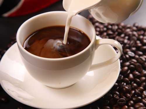 Як пити каву, щоб на зубах не було плям і карієсу - INFBusiness