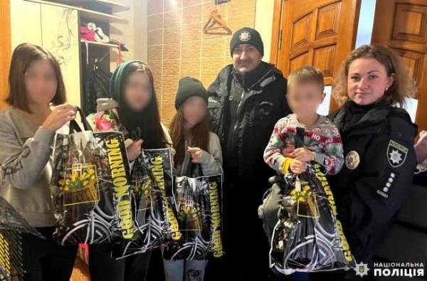 У Рівненському районі поліцейські привітали зі святами родини захисників - INFBusiness