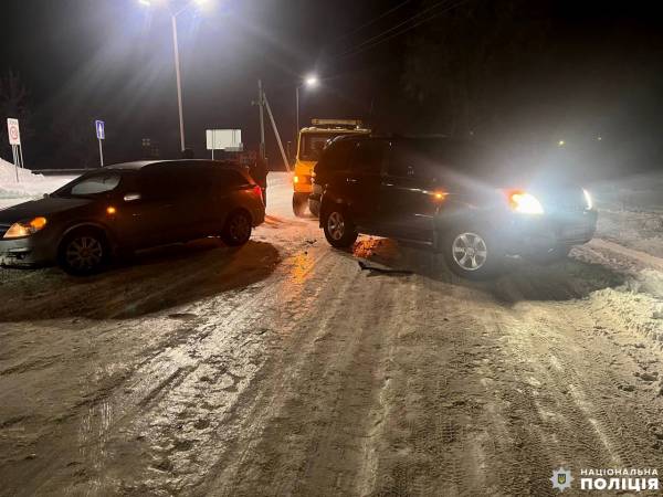 ДТП у Вараському районі: внаслідок автопригоди постраждала водійка легковика - INFBusiness