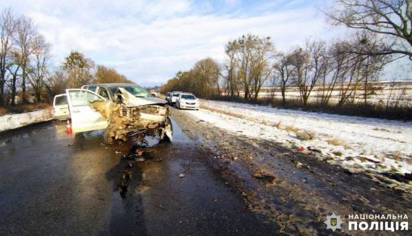 ДТП на Дубенщині: поліцейські розслідують автопригоду, у якій постраждав водій пікапа - INFBusiness