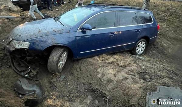 На Сарненщині внаслідок аварії у кюветі опинилися дві автівки (ВІДЕО) - INFBusiness