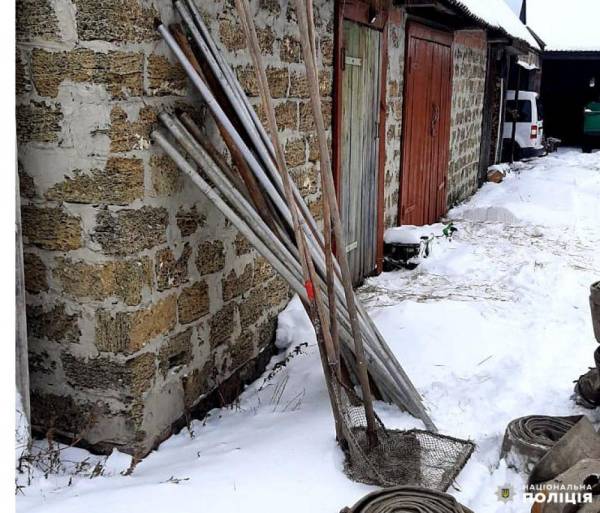 Трактор, мотопомпи, бензопили: у Вараському районі поліцейські провели обшук у господарстві 55-річного чоловіка - INFBusiness