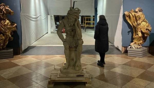 Скульптура скорботного Христа з каплиці Боїмів повернулася із Польщі до Львова - INFBusiness