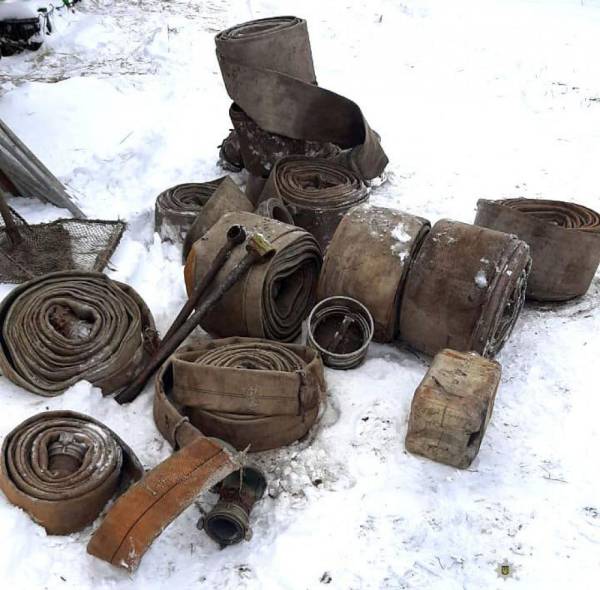 Трактор, мотопомпи, бензопили: у Вараському районі поліцейські провели обшук у господарстві 55-річного чоловіка - INFBusiness