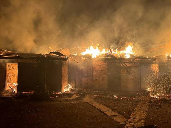 У Дубенському районі внаслідок пожежі згоріла покрівля господарської будівлі - INFBusiness