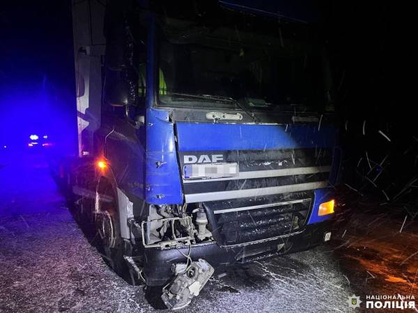 ДТП на Костопільщині: під колесами вантажівки тяжко травмувався пішохід - INFBusiness