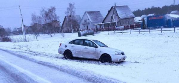 У Вараському районі під колесами автомобіля травмувалася пішохідка - INFBusiness