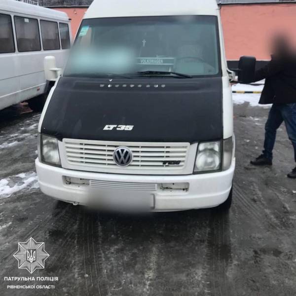 У Рівному патрульні поліцейські виявили керманича з, ймовірно, підробленим документом - INFBusiness