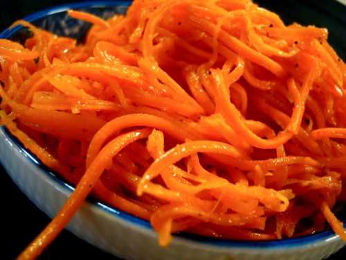 Дієтологи назвали безпечну кількість моркви по-корейськи на день - INFBusiness