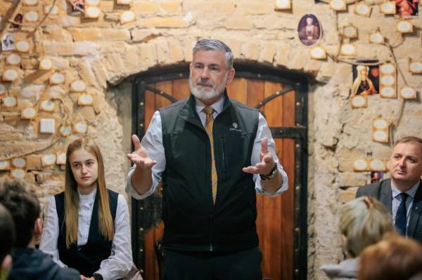 Мер американського міста Атенс став амбасадором Рівненщини - INFBusiness