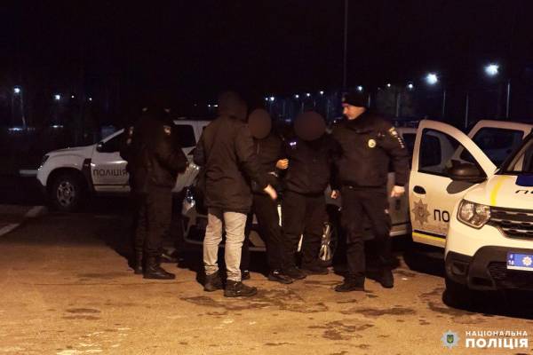 Наніс ножем удар у спину: у Вараші поліцейські затримали підозрюваного в тяжкому - INFBusiness