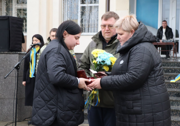 У Вараші родинам загиблих військових вручили їхні нагороди - INFBusiness