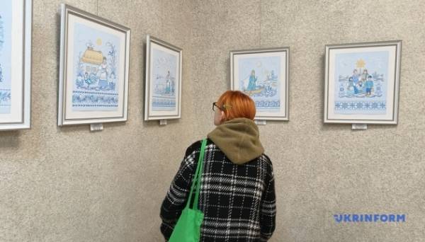 Виставку «Таврійський розпис: життя попри війну» відкрили у Миколаєві Фото 23.03.2024 10:50 Укрінформ У Миколаєві в межах проєкту «Ідентичність Миколаївщини: минуле, сучасне і майбутнє» відкрилася виставка «Таврійський розпис: життя попри війну». Виставку «Таврійський розпис: життя попри війну» відкрили у Миколаєві - INFBusiness