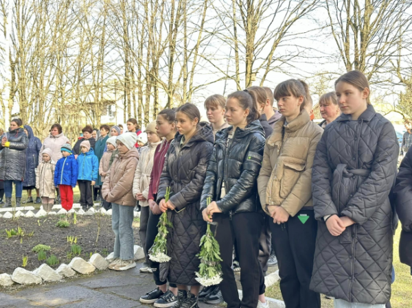 У гімназії на Рівненщині відкрили пам`ятну дошку на честь полеглого військового-земляка - INFBusiness