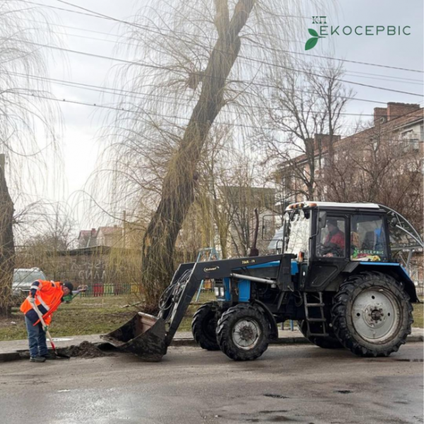 У Сарнах прибирають на тротуарах та узбіччях доріг - INFBusiness