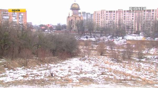 У Рівному не продадуть 13 гектарів землі підприємству "Рівнеазот" (ВІДЕО) - INFBusiness