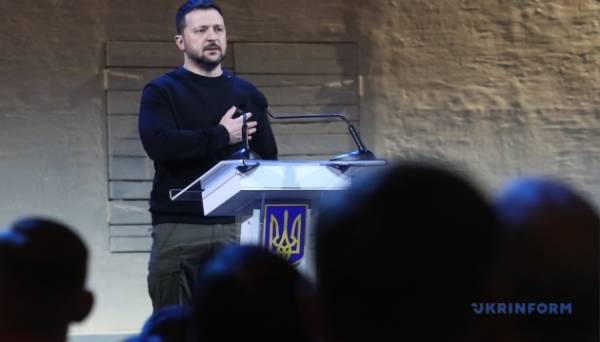 Під час війни культура має значення навіть більше, ніж за часів миру - Президент Фото 09.03.2024 15:03 Укрінформ Культура має значення під час війни, і навіть більше, ніж за часів миру. Під час війни культура має значення навіть більше, ніж за часів миру - Президент - INFBusiness