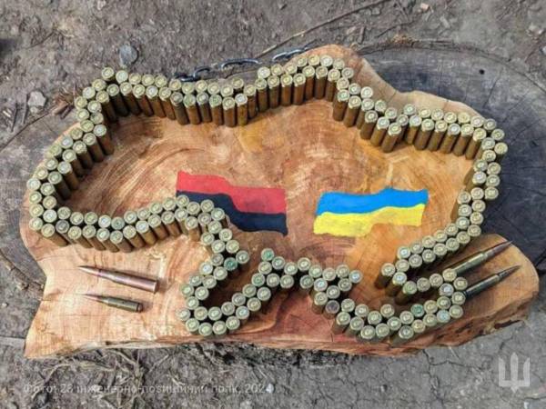 Артмистецтво на війні: бойовий медик з Рівненщини виготовляє на фронті вироби із гільз - INFBusiness