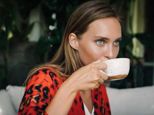 Міф чи факт: кава може бути причиною випадіння волосся у жінок - INFBusiness