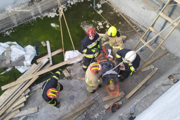 В Оржеві Рівненського району рятували чоловіка на очисних спорудах (ФОТО) - INFBusiness