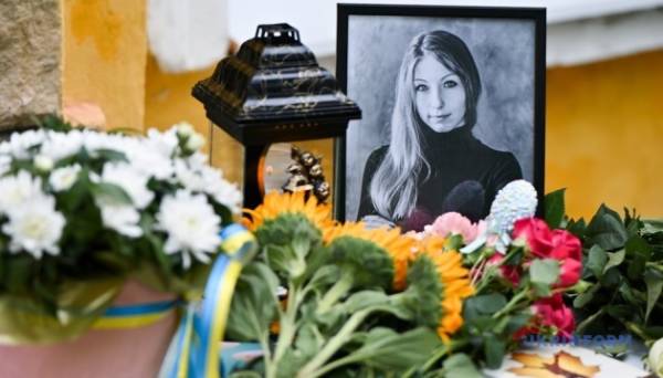 У Львові відкрили пам'ятну дошку письменниці Вікторії Амеліній - INFBusiness