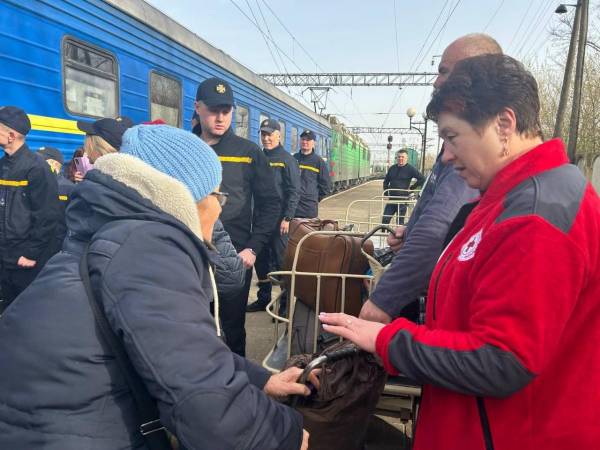 На Рівненщину прибув другий евакуаційний потяг із Донецької області - INFBusiness