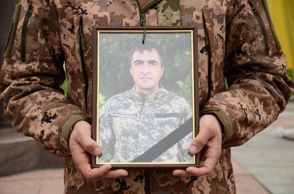 Без військового досвіду став на захист рідної країни: у Рівному попрощалися з Мирославом Присяжнюком (ВІДЕО) - INFBusiness