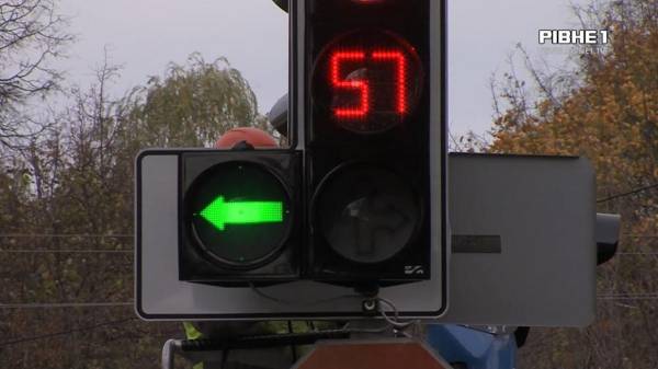У Рівному на перехресті вулиць Данила Галицького - Київська не працюватиме світлофор - INFBusiness