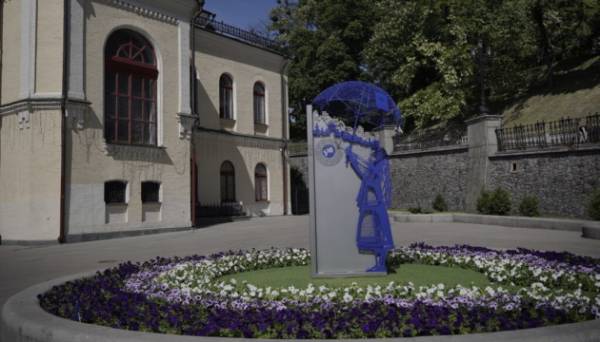 У Києві відкрили скульптуру до 75-ї річниці НАТО - INFBusiness