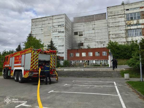 Вчора, 12 травня, о 17:38 на спецлінію "101" надійшло повідомлення про пожежу в неексплуатуючій будівлі по вулиці Данила Галицького. Рівненські вогнеборці загасили пожежу в неексплуатуючій будівлі - INFBusiness