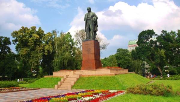 У київському парку Шевченка понад 100 музикантів та артистів покажуть шоу «Файний Франко Ф'южн» - INFBusiness