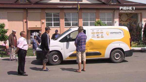 Пошта на колесах: Мешканці Вересневого скаржаться на новий формат доставки (ВІДЕО) - INFBusiness