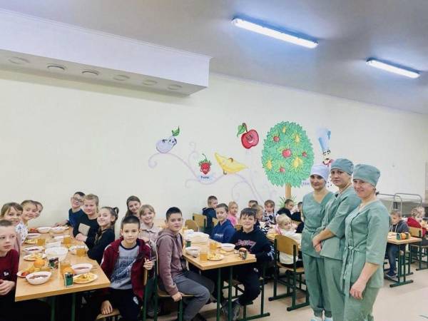 У Костопільській громаді школярів, чиї батьки служать у ЗСУ, забезпечують безкоштовним харчуванням - INFBusiness