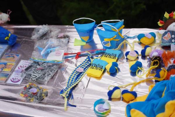 На благодійному ярмарку у Клеванській санаторній школі зібрали понад 33 тисячі для ЗСУ - INFBusiness