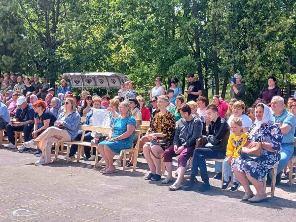 На Рівненщині провели традиційний обряд Водіння Куста - INFBusiness