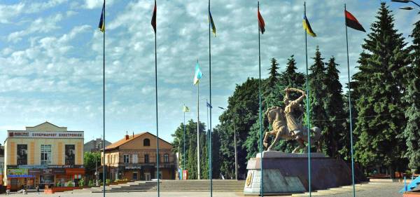 У Дубенській міськраді відмовились називати працівників, заброньованих від мобілізації - INFBusiness