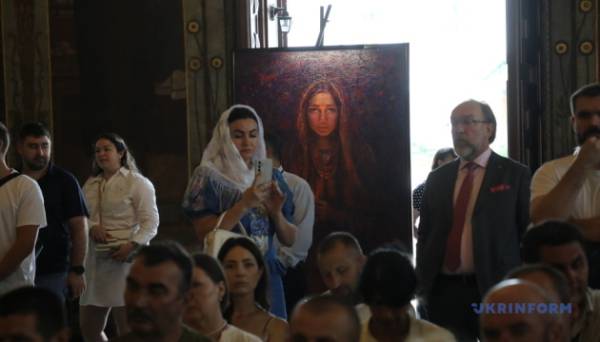 У Київській Лаврі презентували мистецький проєкт «Молитва за Україну» - INFBusiness
