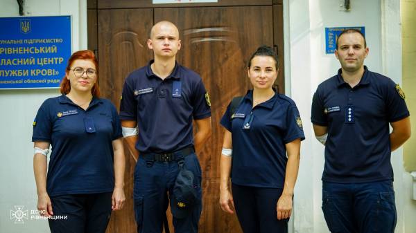Рівненські надзвичайники здали кров для поранених українських захисників - INFBusiness
