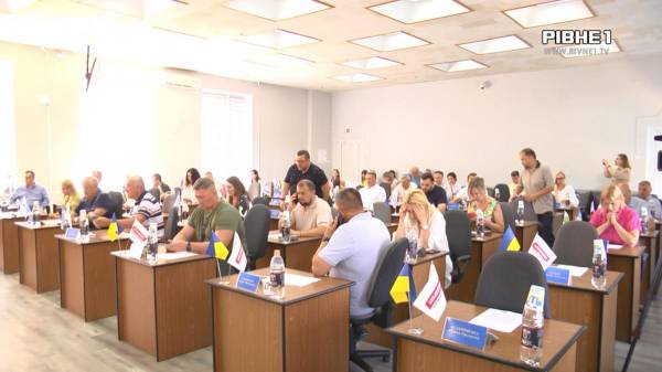 У Рівному відбулась позачергова сесія міськради (ВІДЕО) - INFBusiness