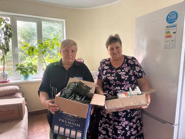 Мати загиблого військового з Рівненщини підтримує захисників України (ФОТО) - INFBusiness