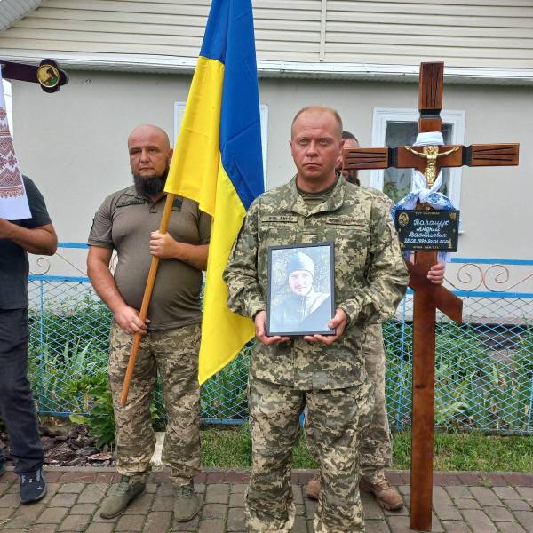 У Тараканівській громаді попрощались з загиблим захисником - INFBusiness