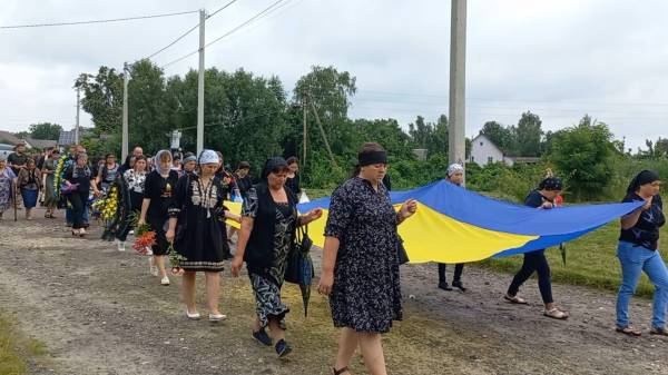 У Тараканівській громаді попрощались з загиблим захисником - INFBusiness