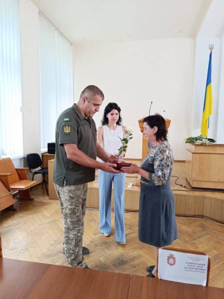 На Острожчині посмертними орденами нагородили 10 воїнів - INFBusiness